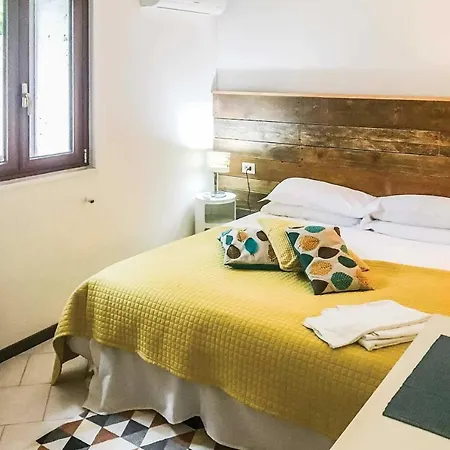 Sleeps 8 Pool Air Con Wifi *