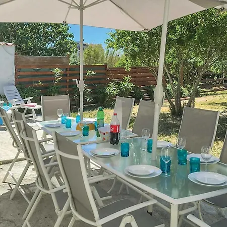 Sleeps 8 Pool Air Con Wifi